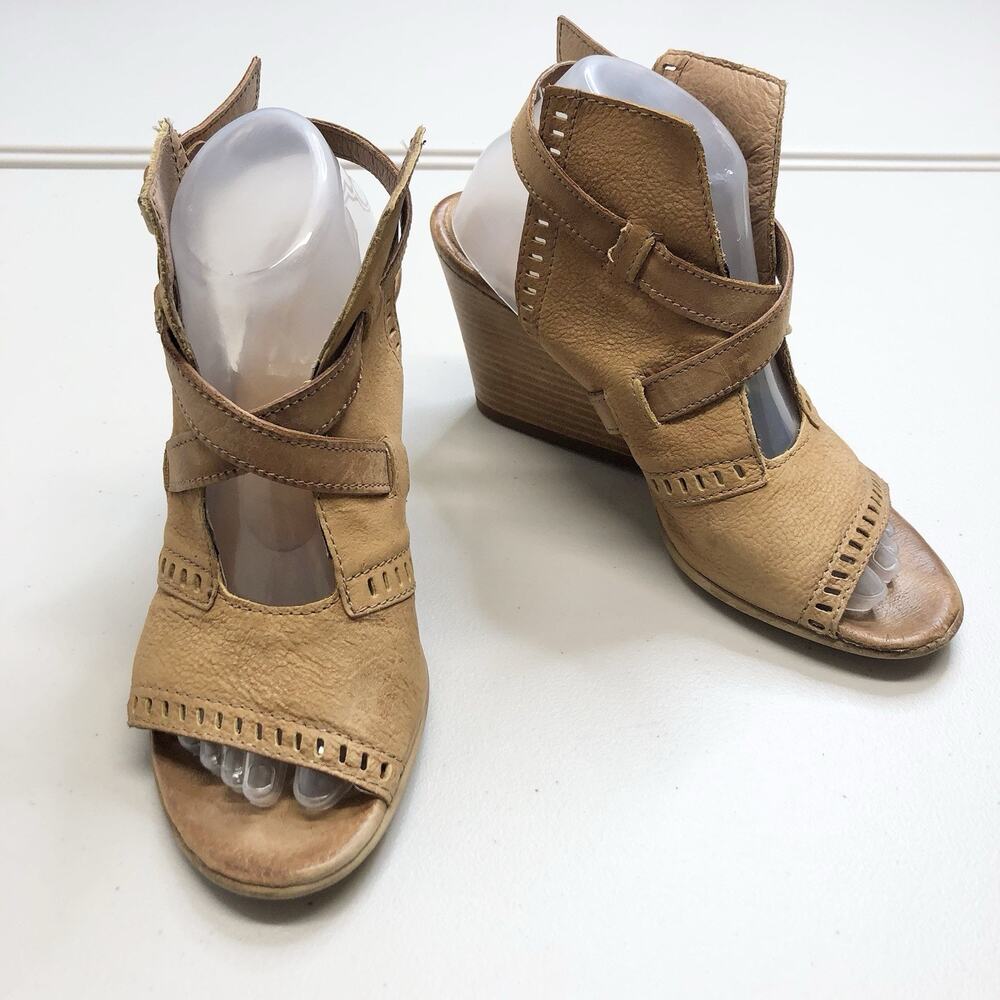 Miz Mooz Sandals Shoes Womens Size 9 40 Beige Leather Wedge Slingback Comfort